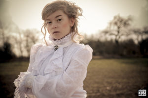 Viktoria alias Puppet - Concept Portrait Photography by Sebastian Kuse - Photographer